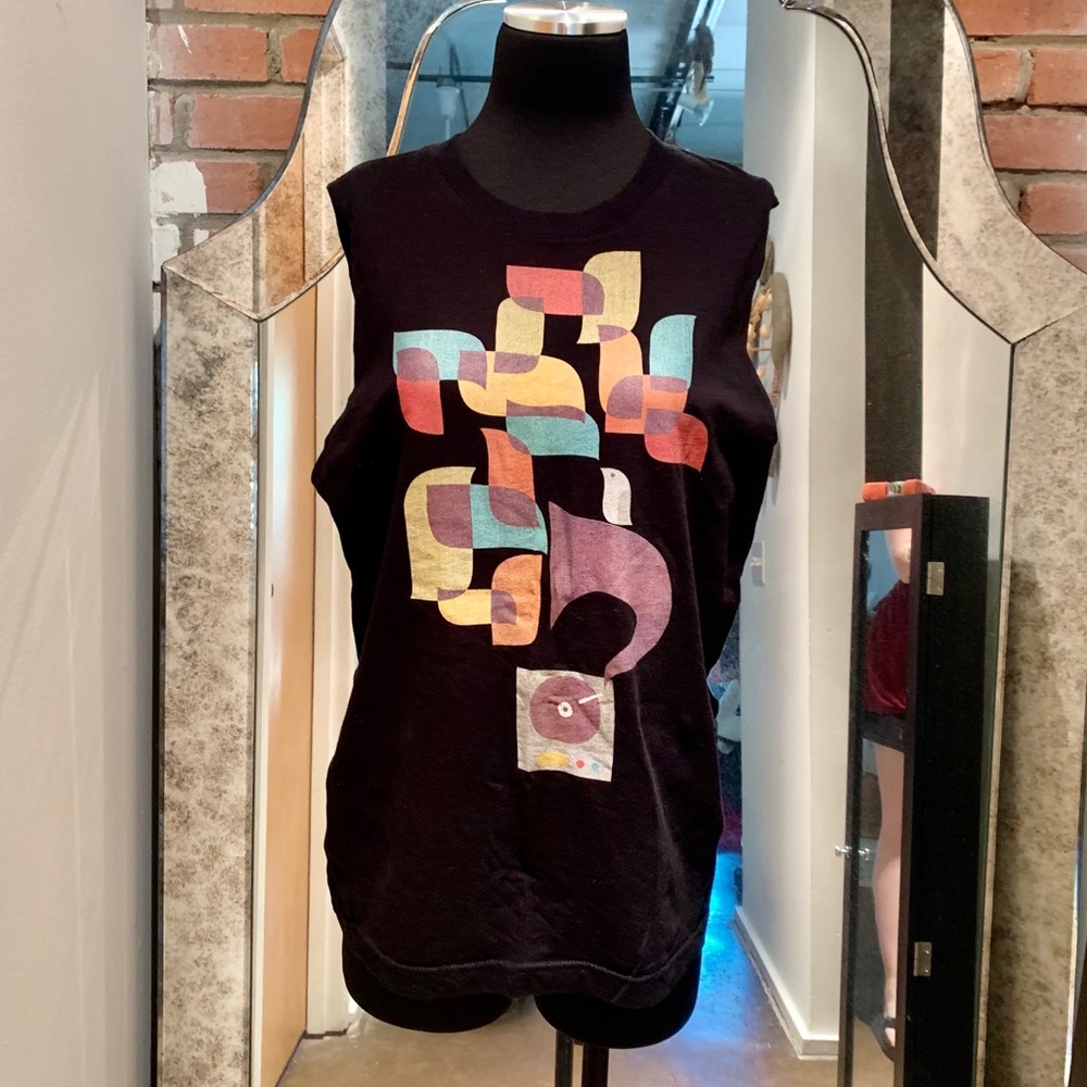 Sleeveless Graphic Muscle Tee